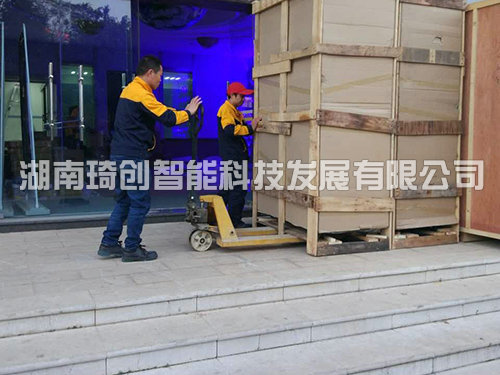 云南昆明機(jī)房到貨安裝