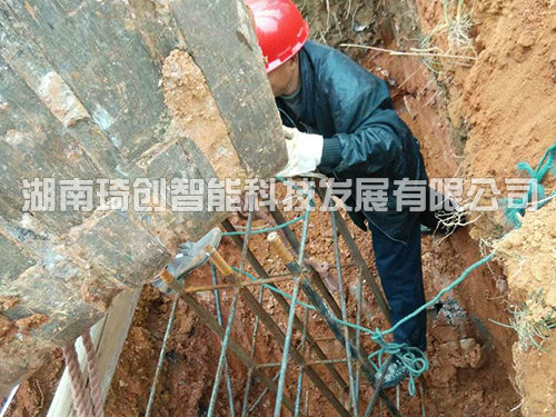 信號(hào)燈基礎(chǔ)輪澆筑