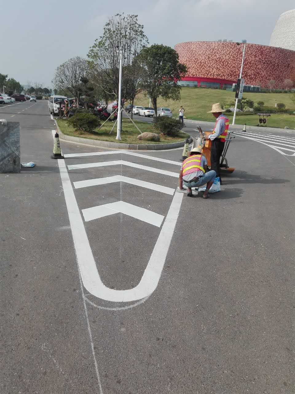 醴陵陶瓷谷內(nèi)標(biāo)線施劃